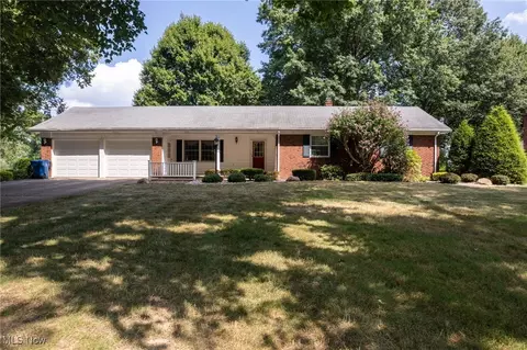 6195 S Oval Dr, Clinton, OH 44216
