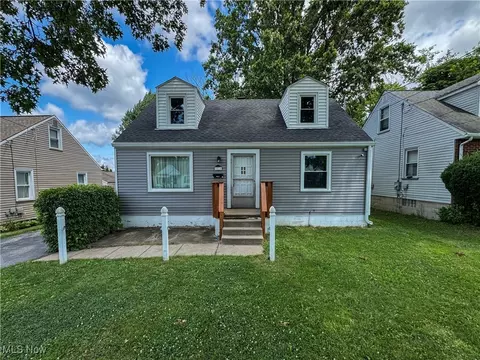 1610 Meadowbrook Ave, Youngstown, OH 44514