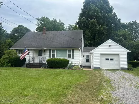 14981 Lake St, Middlefield, OH 44062