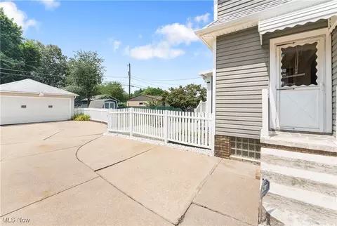 Exterior - 327 Bellflower Ave NW, Canton, OH 44708 photo 10 of 14