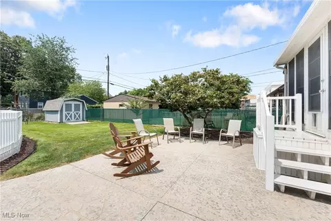 Exterior - 327 Bellflower Ave NW, Canton, OH 44708 photo 7 of 14