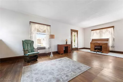 Living - 327 Bellflower Ave NW, Canton, OH 44708 photo 1 of 4