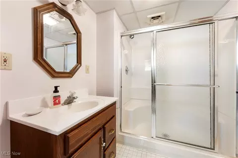 Bath - 327 Bellflower Ave NW, Canton, OH 44708 photo 3 of 3
