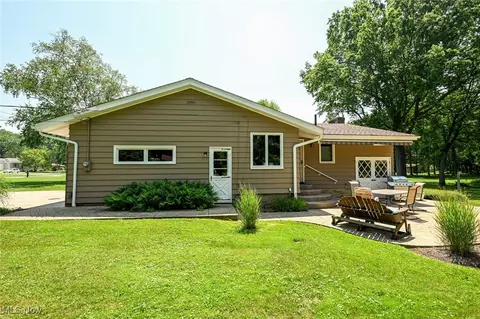 7926 Wright Rd, Broadview Heights, OH 44147 photo 5