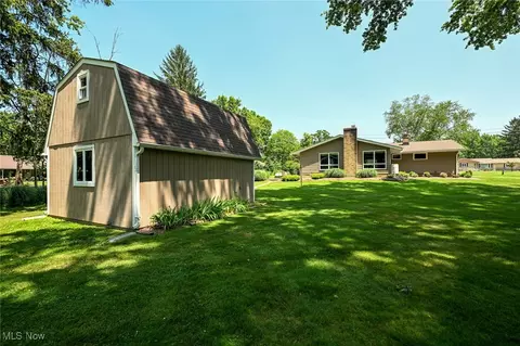 7926 Wright Rd, Broadview Heights, OH 44147 photo 10