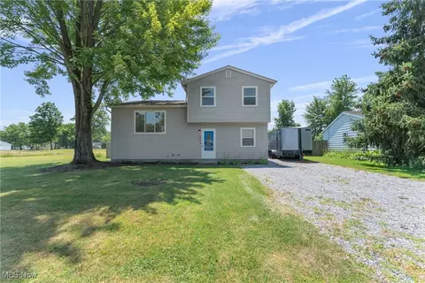 9900 Belden Dr, Windham, OH 44288