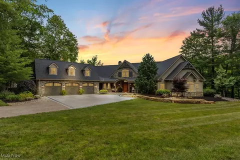 2247 Rollingwood Dr, Medina, OH 44256
