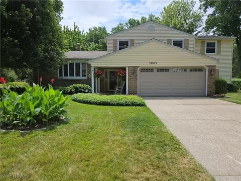 33033 Redwood Blvd, Avon Lake, OH 44012