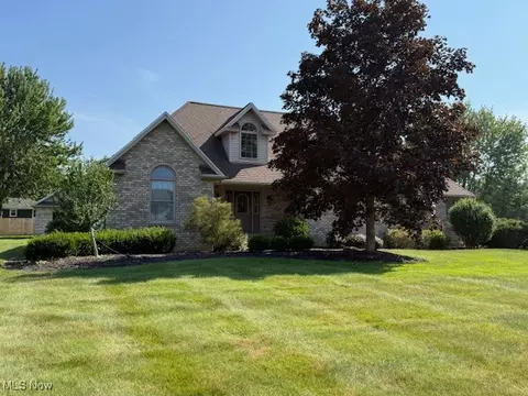 189 Warrenton Dr NW, Warren, OH 44481