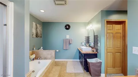 Bath - 4855 Forest Glen Trl, Ravenna, OH 44266 photo 1 of 5