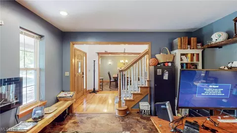 Entry Way - 4855 Forest Glen Trl, Ravenna, OH 44266 photo 3 of 8