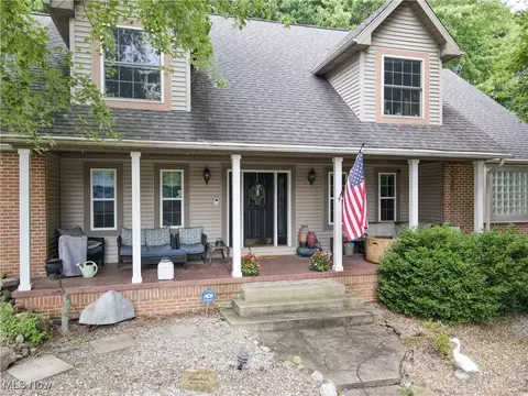 Exterior - 4855 Forest Glen Trl, Ravenna, OH 44266 photo 4 of 14