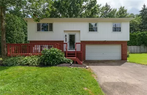 840 Zeletta Dr, Akron, OH 44319