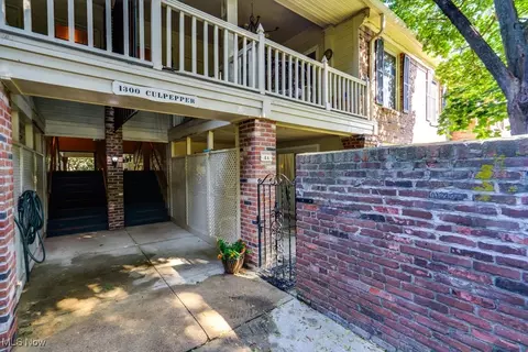 1300 Culpepper Dr #4A, Akron, OH 44313