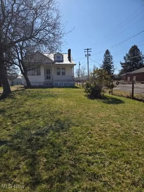 125 Rockdale Rd, Follansbee, WV 26037