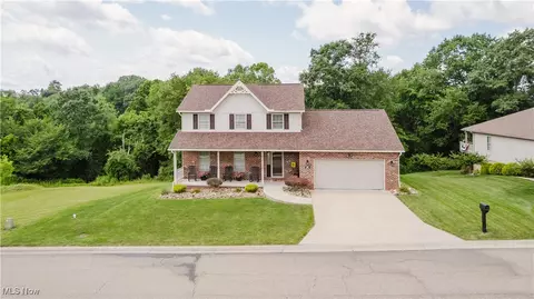 205 Millsop Dr, Weirton, WV 26062