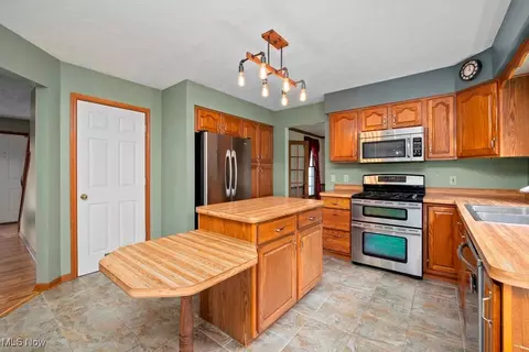 130 Santa Fe Ct, Elyria, OH 44035 photo 13
