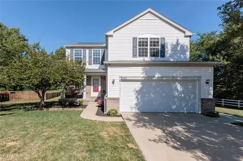 9140 Tiller Dr, Olmsted Twp, OH 44138