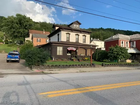748 Commerce St, Wellsburg, WV 26070