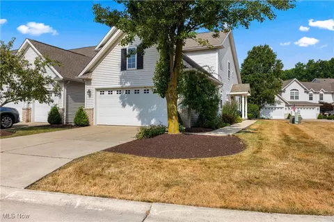 720 Cranberry Ct, Avon Lake, OH 44012