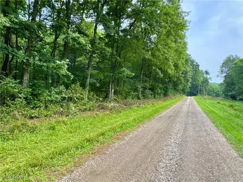 437 Hill Road, Coshocton, OH 43821