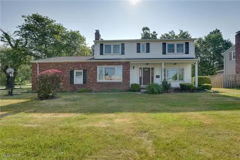 4939 Shankland Rd, Willoughby, OH 44094