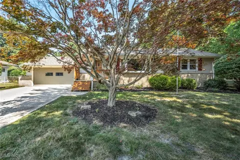 6257 Meadowbrook Dr, Mentor, OH 44060