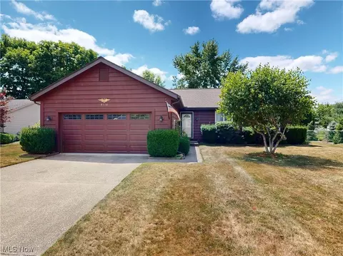 9578 Lasalle Ln, Mentor, OH 44060