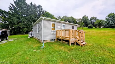 3636 Washington School Rd, New Cumberland, WV 26047