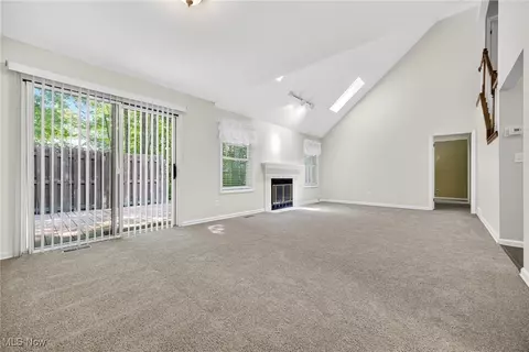 5815 Pineview Ln # -A, Willoughby, OH 44094 photo 11