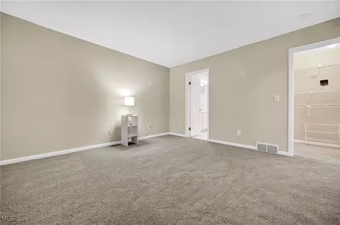 5815 Pineview Ln # -A, Willoughby, OH 44094 photo 17