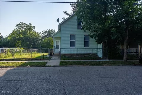 3288 W 50th St, Cleveland, OH 44102