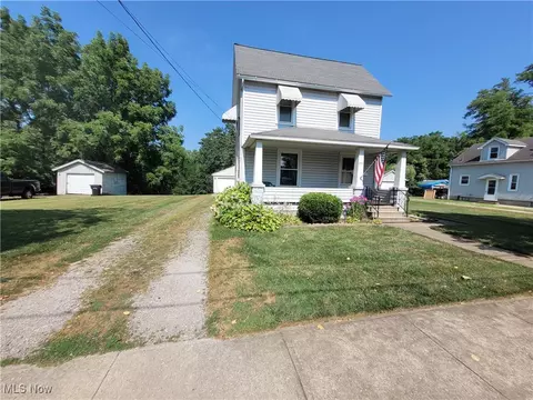 255 W River Rd N, Elyria, OH 44035 photo 1