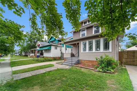 3541 W 127th St, Cleveland, OH 44111