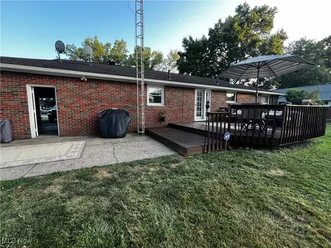 Exterior - 3933 21st St NW, Canton, OH 44708 photo 6 of 8