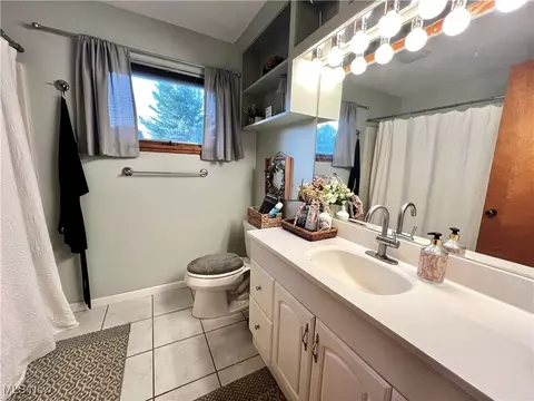 Bath - 3933 21st St NW, Canton, OH 44708 photo 2 of 3