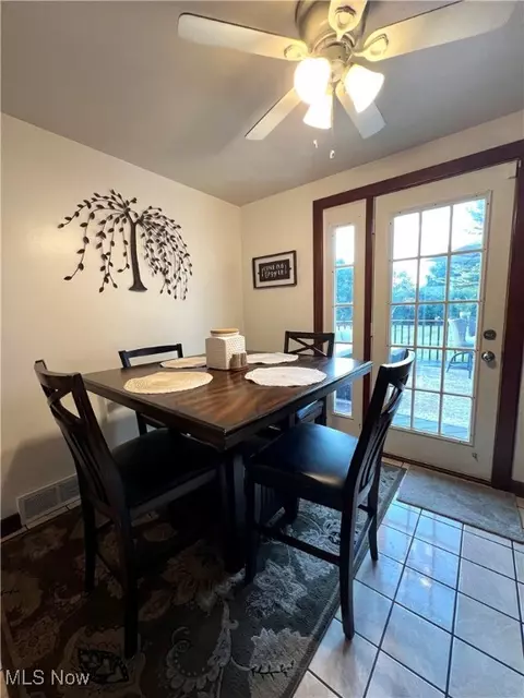 Dining - 3933 21st St NW, Canton, OH 44708 photo 1 of 1
