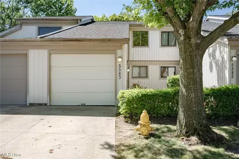 5583 Storrington Oval, Parma, OH 44134