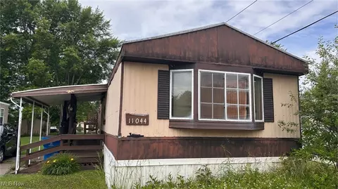11044 Leader Rd, Chardon, OH 44024