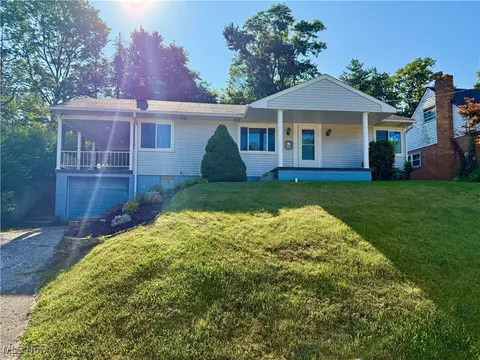 222 Norris Ave, Steubenville, OH 43952