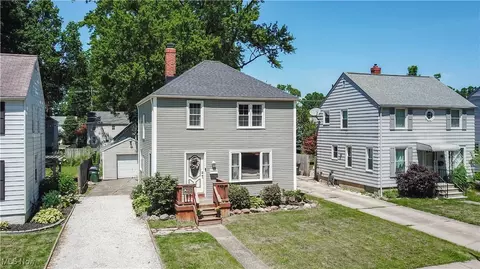 413 Pierce Ave, Cuyahoga Falls, OH 44221