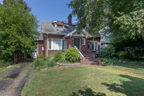 958 Woodward Ave, Akron, OH 44310