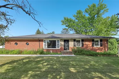 8237 Marianna Blvd, Broadview Heights, OH 44147