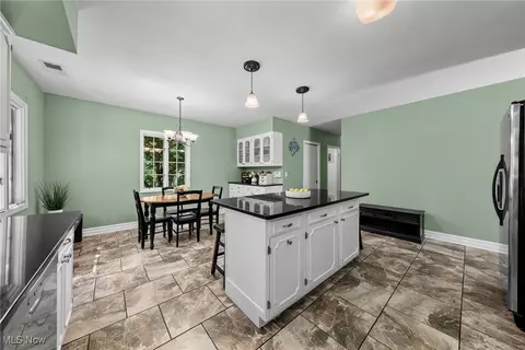 2121 Stockbridge Rd, Akron, OH 44313 photo 19