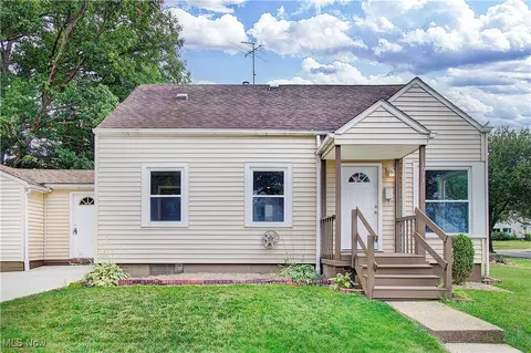 1073 Hartford Ave, Akron, OH 44320