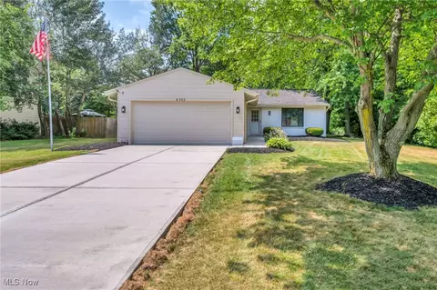 8302 Lorraine Dr, Strongsville, OH 44149