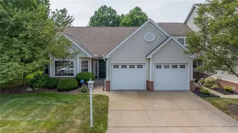 2804 Hartford Ln, Akron, OH 44312