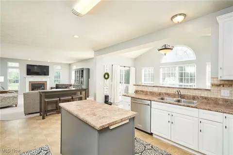 Kitchen - 31 Westwick Way, Copley, OH 44321 photo 3 of 3