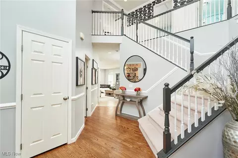 Entry Way - 31 Westwick Way, Copley, OH 44321 photo 1 of 1