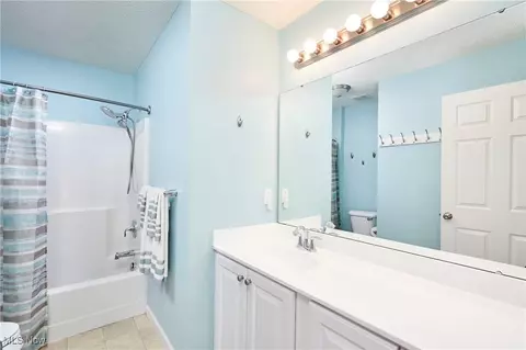 Bath - 31 Westwick Way, Copley, OH 44321 photo 3 of 3